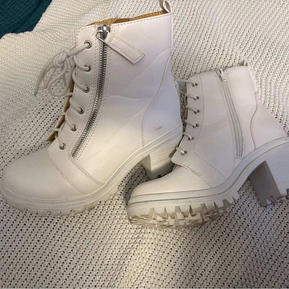 Matisse white heeled boots
